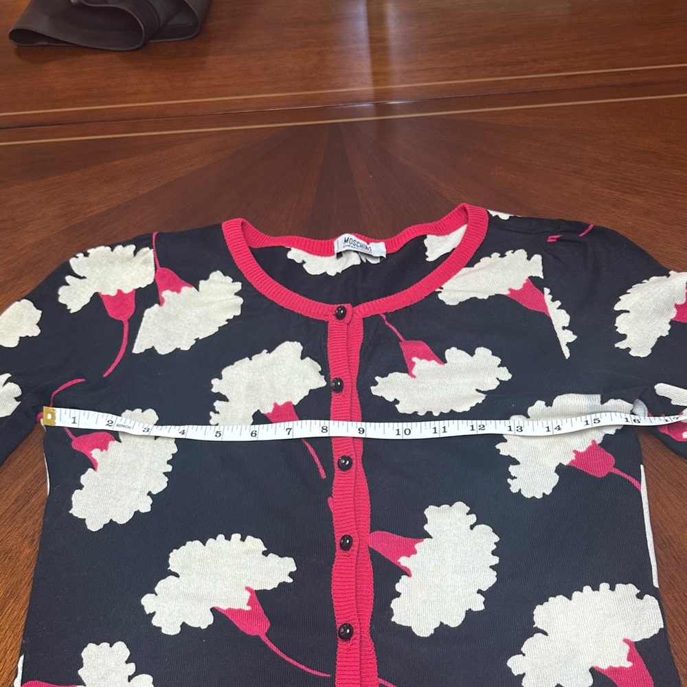 Moschino Cheap and Chic Collection Women's carnation intarsia Cardigan Sweater S - Picture 4 of 14